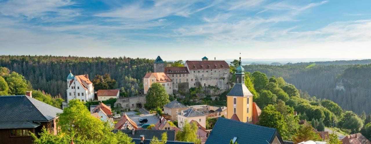Hotel Zur Aussicht Hohnstein Exterior photo